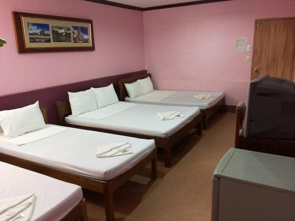 Bed and Breakfast Ysabelle Mansion Puerto Princesa Exterior foto