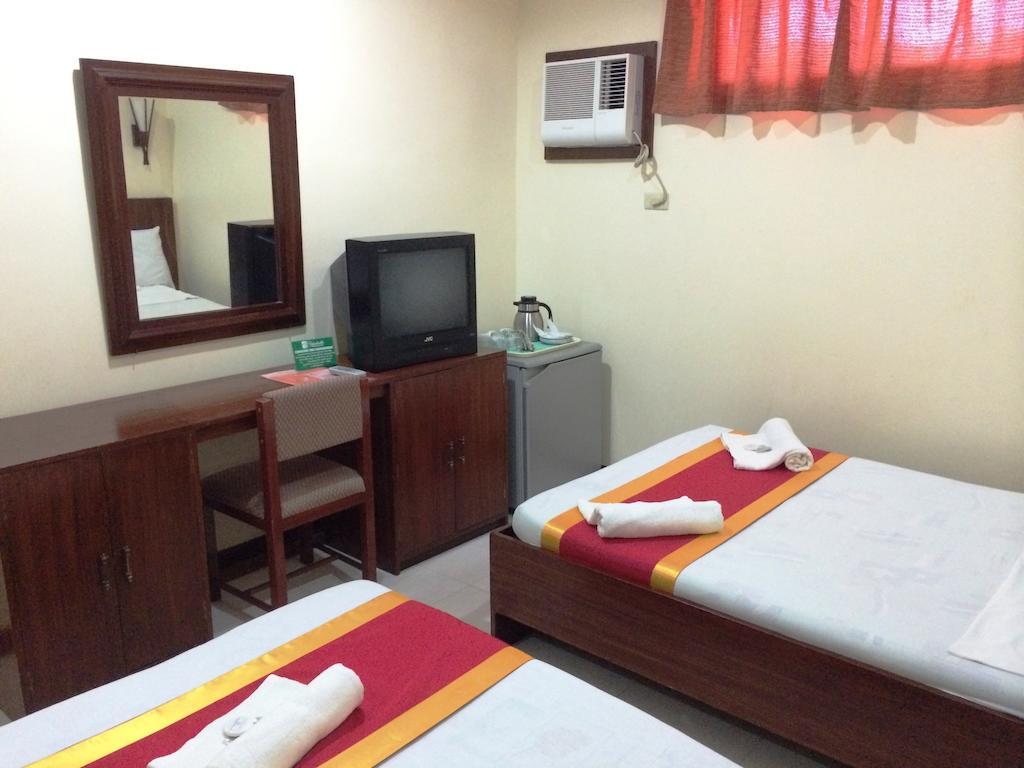 Bed and Breakfast Ysabelle Mansion Puerto Princesa Exterior foto