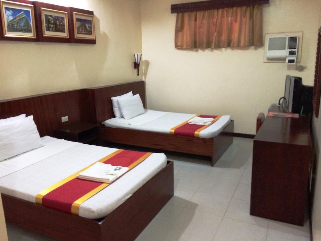 Bed and Breakfast Ysabelle Mansion Puerto Princesa Zimmer foto