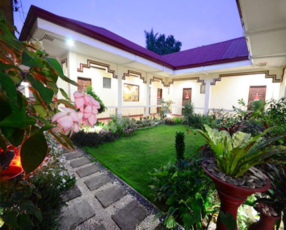 Bed and Breakfast Ysabelle Mansion Puerto Princesa Exterior foto